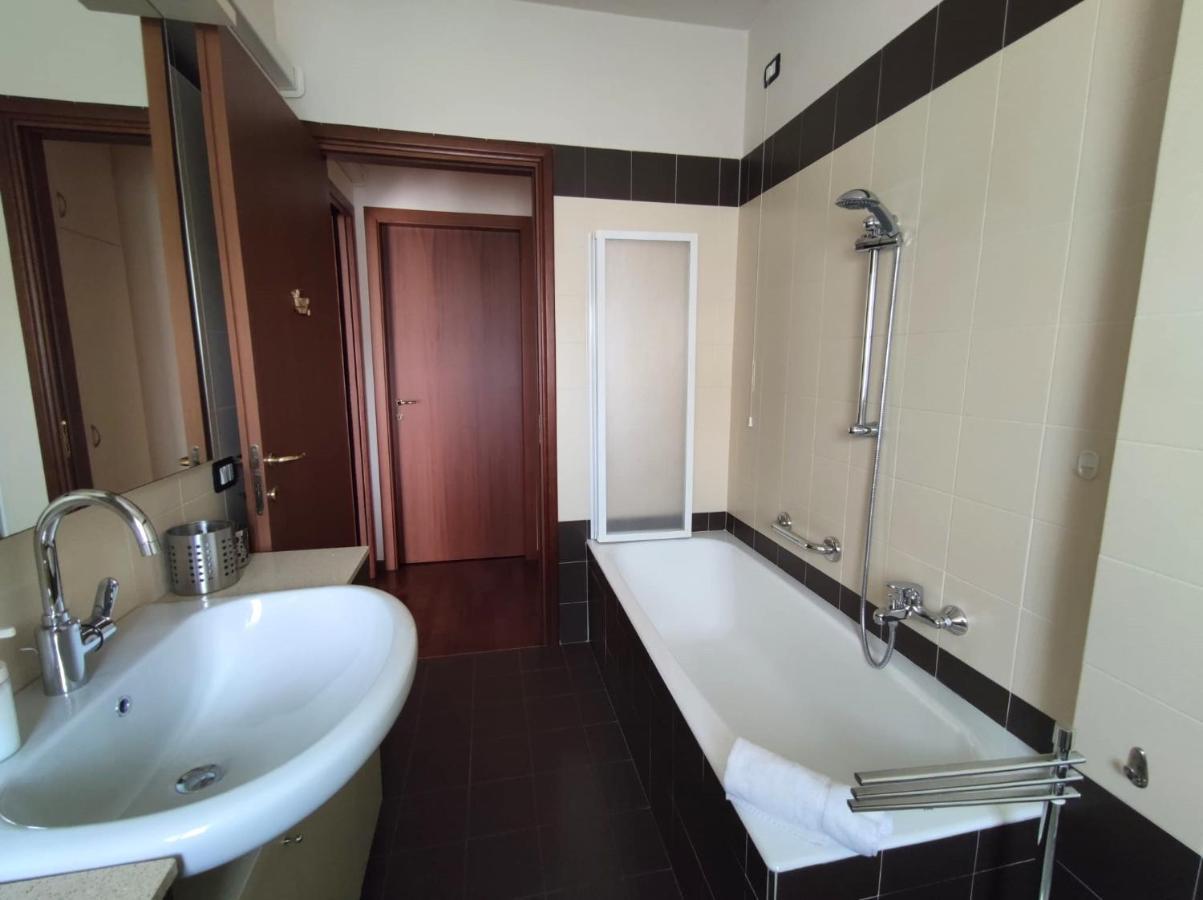 Appartamento Magnolia - Immobili E Soluzioni Rent Бергамо Экстерьер фото